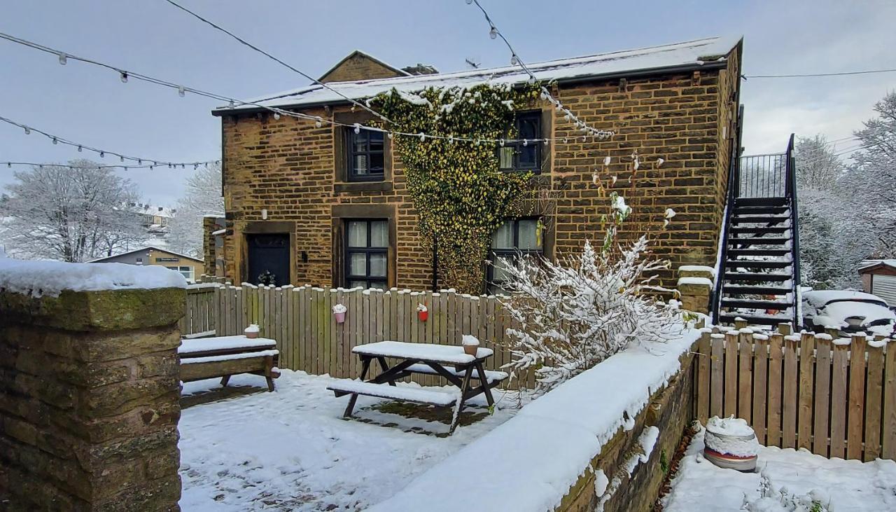 Trawden Arms Community Owned Pub Otel Winewall Dış mekan fotoğraf