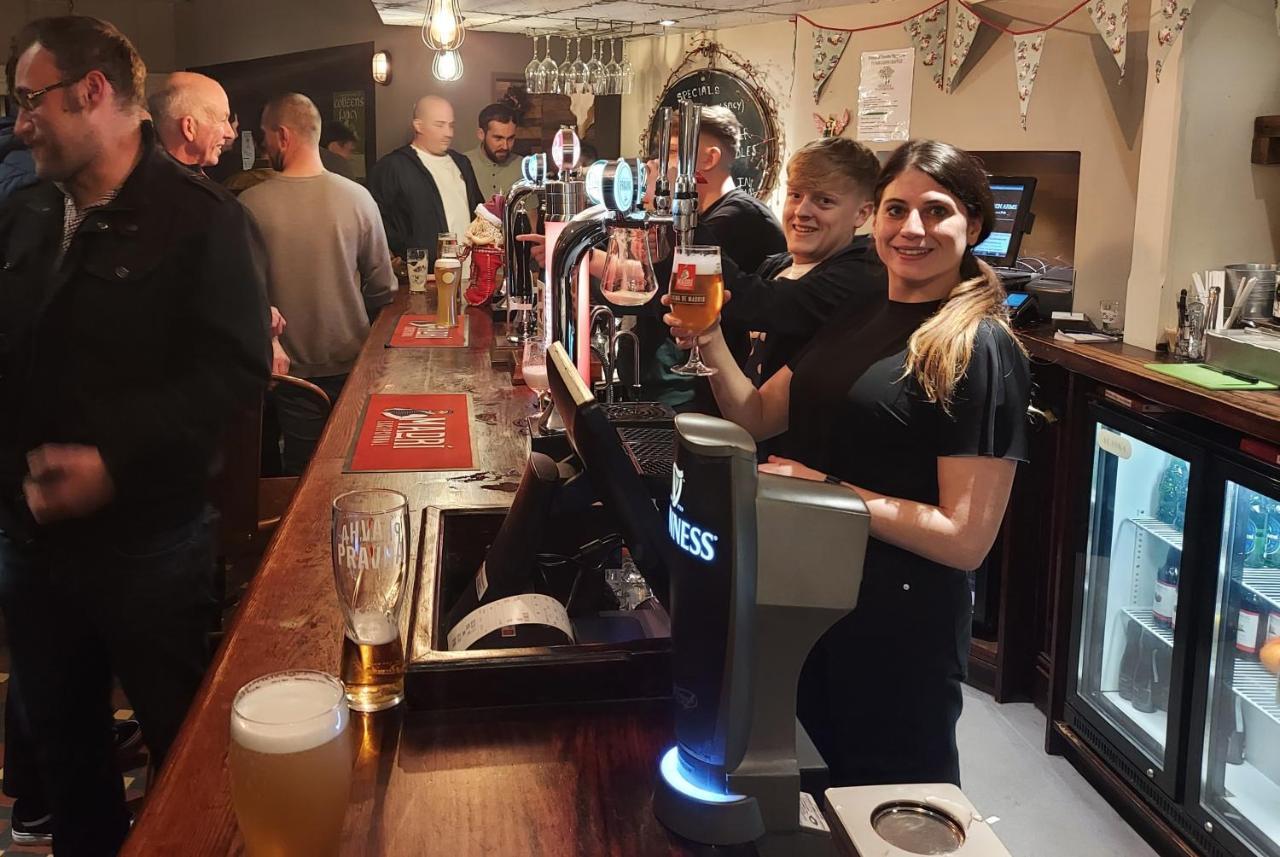 Trawden Arms Community Owned Pub Otel Winewall Dış mekan fotoğraf