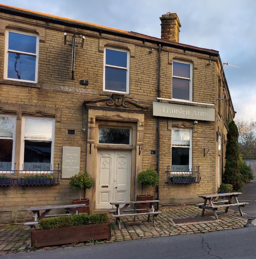 Trawden Arms Community Owned Pub Otel Winewall Dış mekan fotoğraf