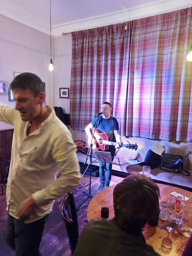 Trawden Arms Community Owned Pub Otel Winewall Dış mekan fotoğraf