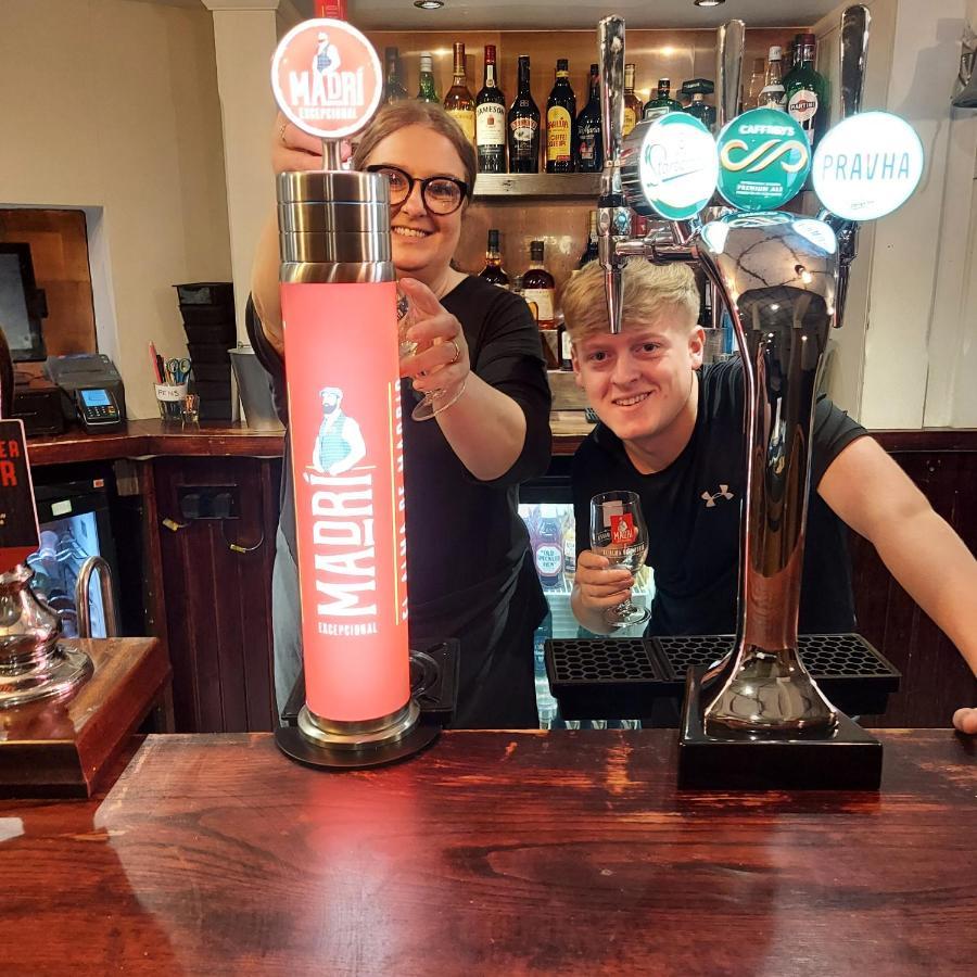 Trawden Arms Community Owned Pub Otel Winewall Dış mekan fotoğraf