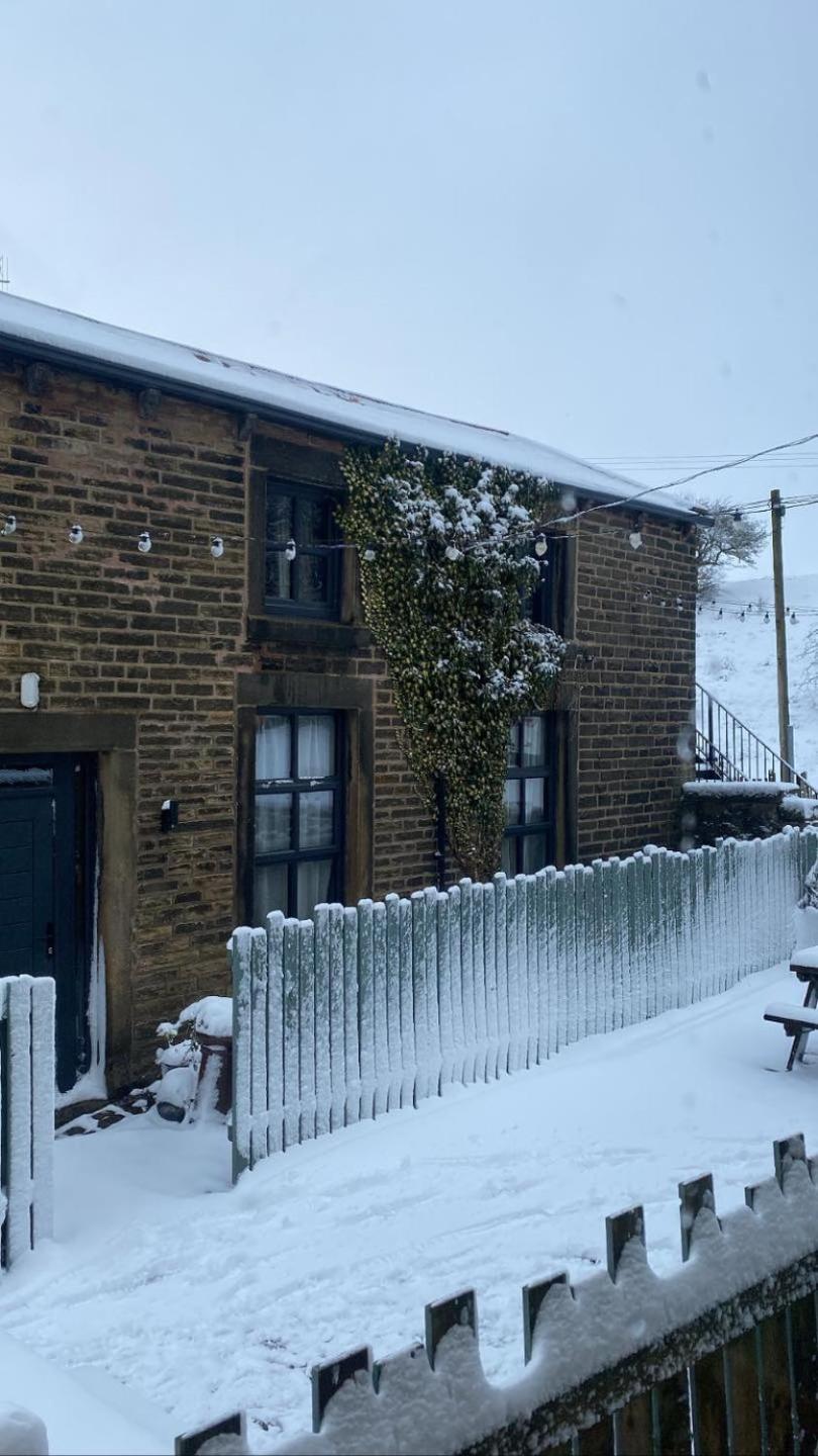 Trawden Arms Community Owned Pub Otel Winewall Dış mekan fotoğraf